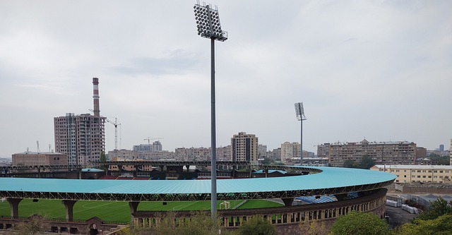 祖巴茨虽然 祖巴茨虽然